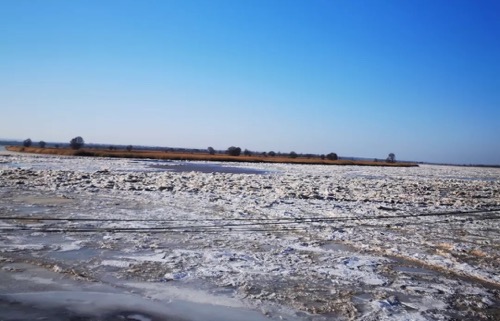 黄河凌汛期河面流凌